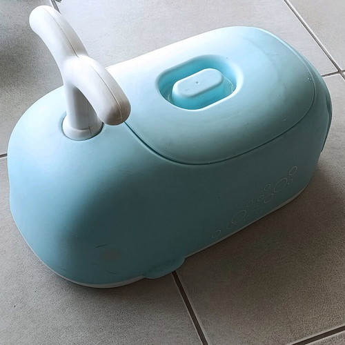 Educational whale potty like new