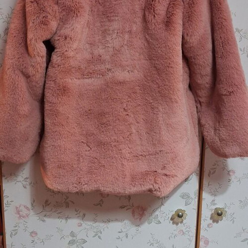 H&M pink faux fur jacket for 4-5 years, size 110 cm
