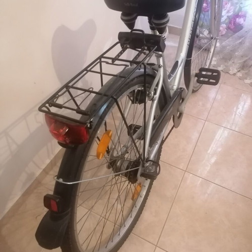 Peugeot Paris city bike used with 7005 aluminum frame and front suspension