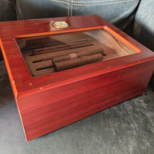 Cigar box wooden used
