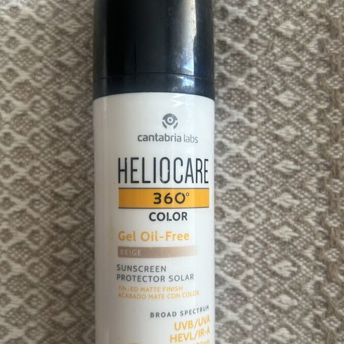 Heliocare, Korres, Froika sunscreen set used