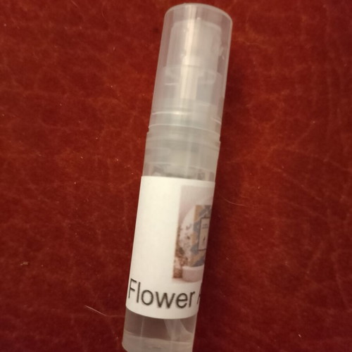 Flower Addiction by Maison Alhambra Eau de Parfum 1.5ml like new