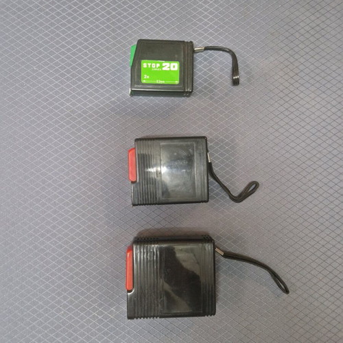 Measuring tapes new, set of 3 with stop button