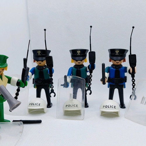 Lyra Geobra vintage klicky '70s '80s police figures set used