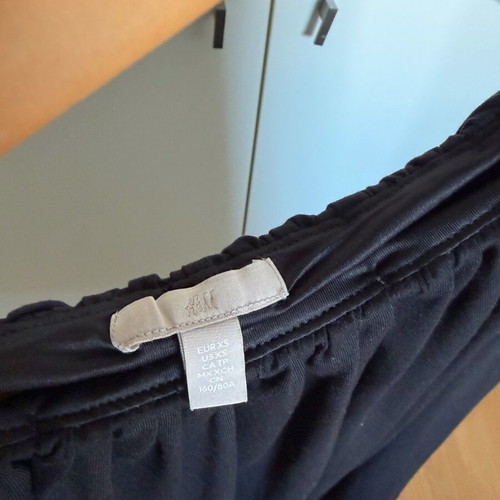 H&M blouse like new, size XS, black