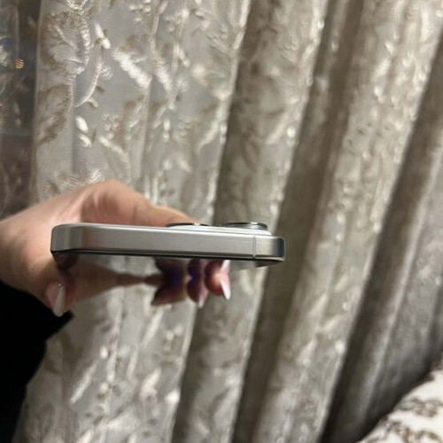 iPhone 16 Pro Max 256GB like new, gray
