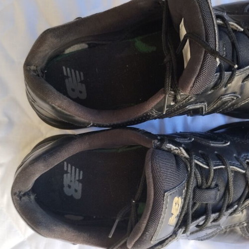 New Balance 574 sneakers size 39 like new, black with gold details