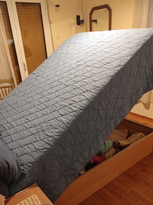 Bed 2.00 x 1.36 m with storage and lifting mechanism