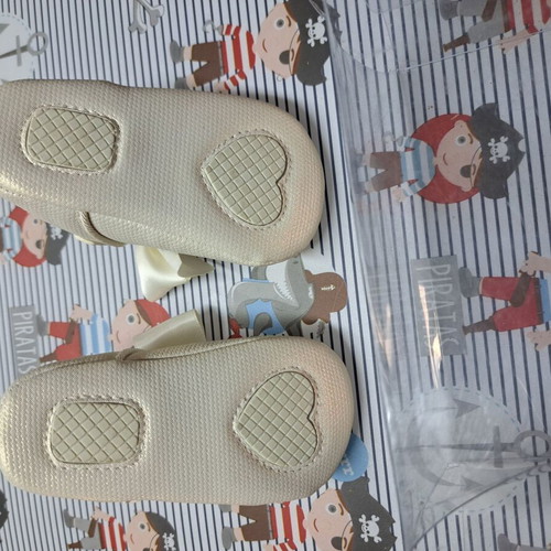 Mayoral baby booties size 17 like new, off white