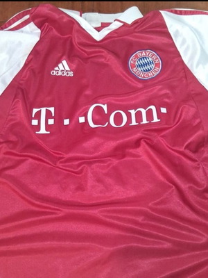 Bayern Munich Makkay football jersey, medium, official replica