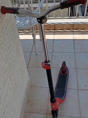 Globber Folding Scooter like new