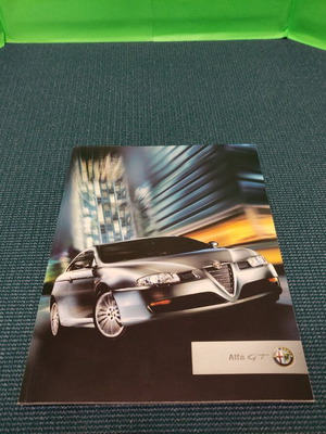 Alfa Romeo GT official illustrated brochure like new