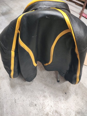 Motorcycle jacket used with back and elbow protection, medium size