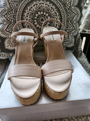 Steve Madden sandals new size 40 pink