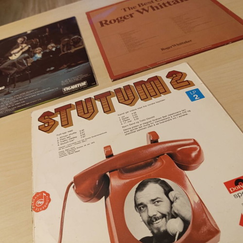 Set of 3 used vinyl records with Roger Whittaker, Pelle Karlsson & Stutum 2