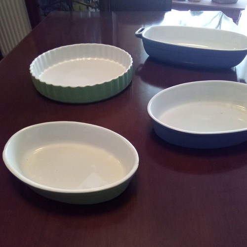 Heat-Resistant Cookware Set like new, 4 sizes
