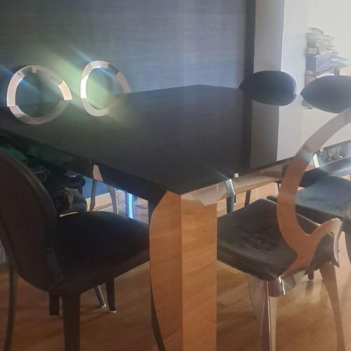 Room table with inox frame and black glass top, like new, with 4 chairs gift