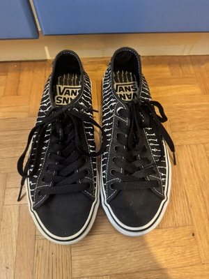 Vans Authentic shoes like new, black and white, size 40