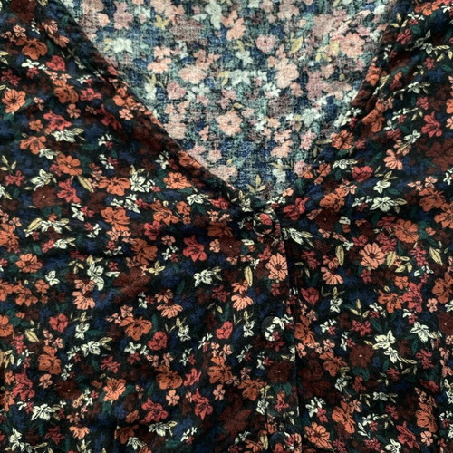 Floral shirt top Pull & Bear like new, size L, red multicolor