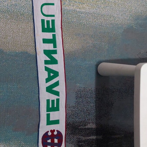 Levante scarf used, collectible, authentic