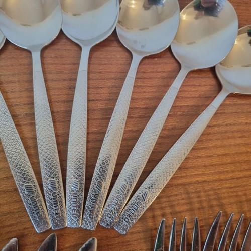 United Airlines vintage stainless steel cutlery set