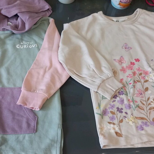 H&M tracksuits like new, pack of 2, ages 5-7, beige and blue