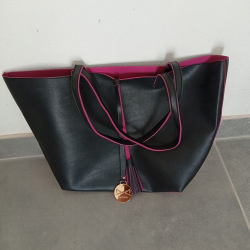 Achilleas shoulder bag new, black and fuchsia