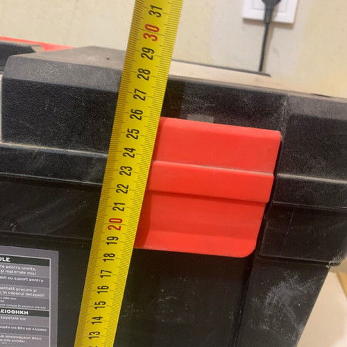 Large plastic toolbox like new with removable compartments