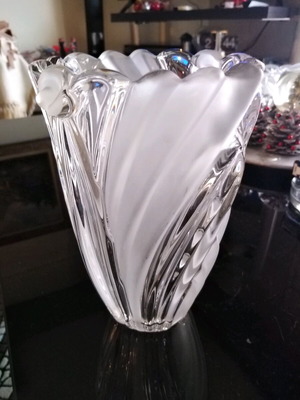 Crystal vase like new without damage