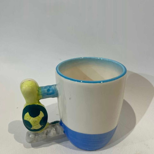 Children's turtle mug used 10x12