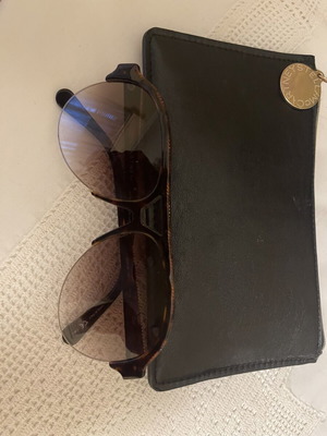 Γυαλιά ηλίου Stella McCartney σαν καινούργια με χρυσό chain detail, καφέ