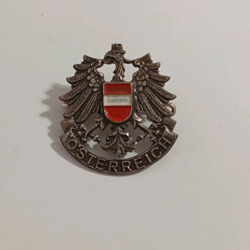 Pin with Austria national emblem like new