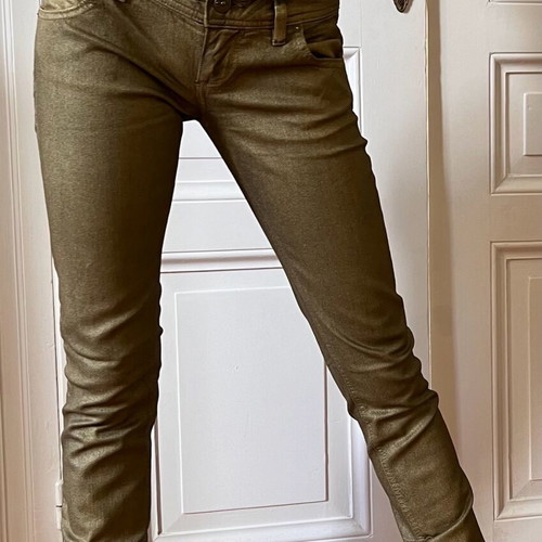 FREESOUL women's jeans like new, gold color, size 27/32