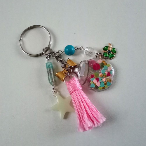 Handmade colorful keychain new with shaker and glowing star charm