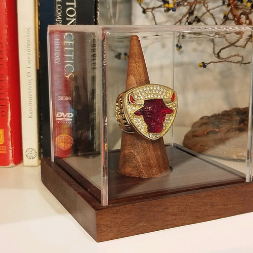 Michael Jordan Championship Ring with Wooden Case new