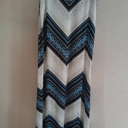 Maxi skirt with elastic like new, white and blue, size M