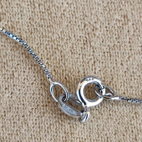 925 Silver Jewelry Set like new with Necklace and Zircon Earrings