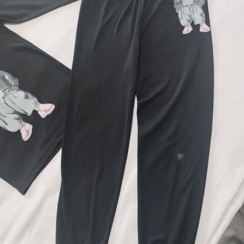 Pajama set size 7 years used, black and red