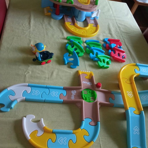 Imaginarium baby track and garage assembly set like new