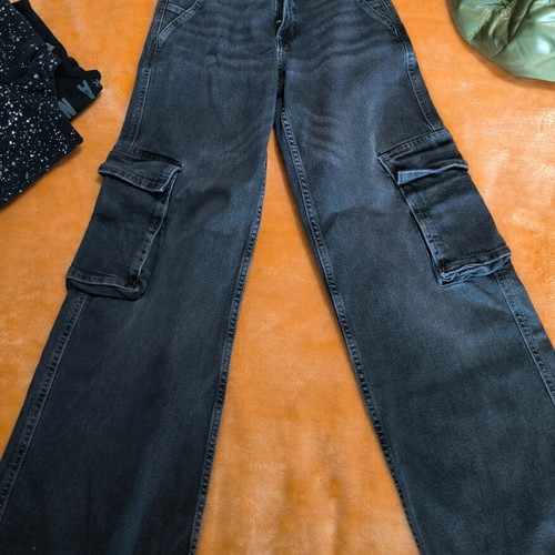 Clothing pack for 12-year-old girl like new with Nike, Jordan, Benetton, Zara