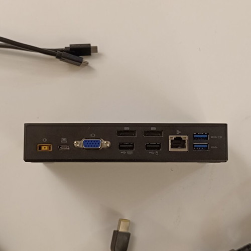 Lenovo USB-C Dock Station with 2 Display Ports like new
