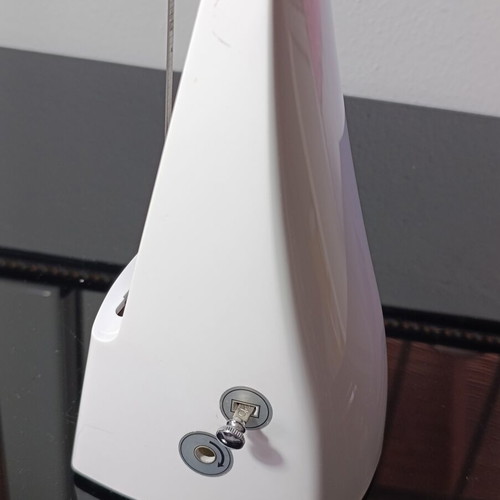 Mechanical metronome used with plastic body and metal mechanism