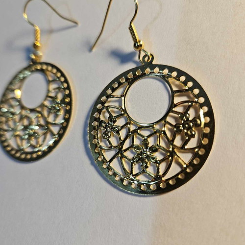 Earrings gold color new