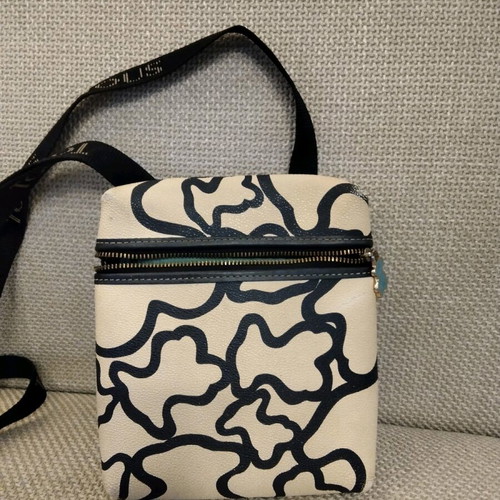 Tous leather crossbody bag like new, black and white