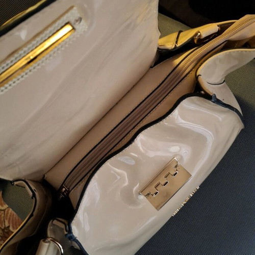 Magkio beige patent leather handbag like new with shoulder strap