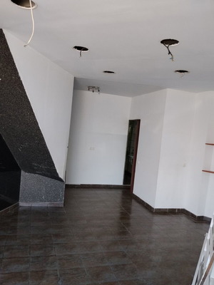 Commercial space 52 sqm Aigaleo with mezzanine and WC