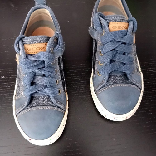 Geox kids shoes size 29 like new, blue