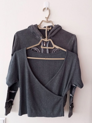 Grey top like new with gift jacket