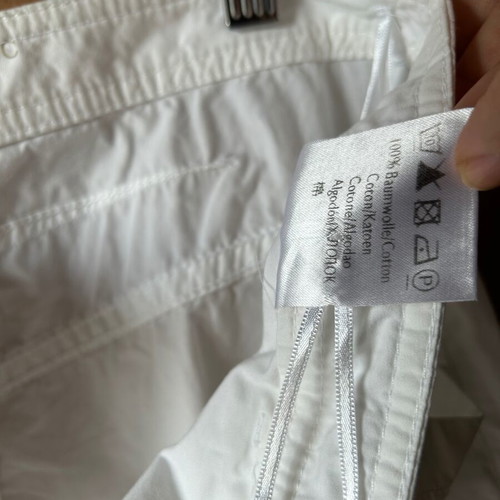 Betty Barclay Capri pants white like new, size 40-XL