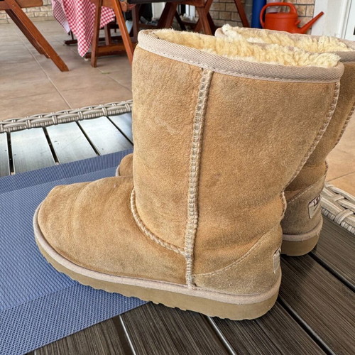 Ugg authentic tan beige boots used size 35